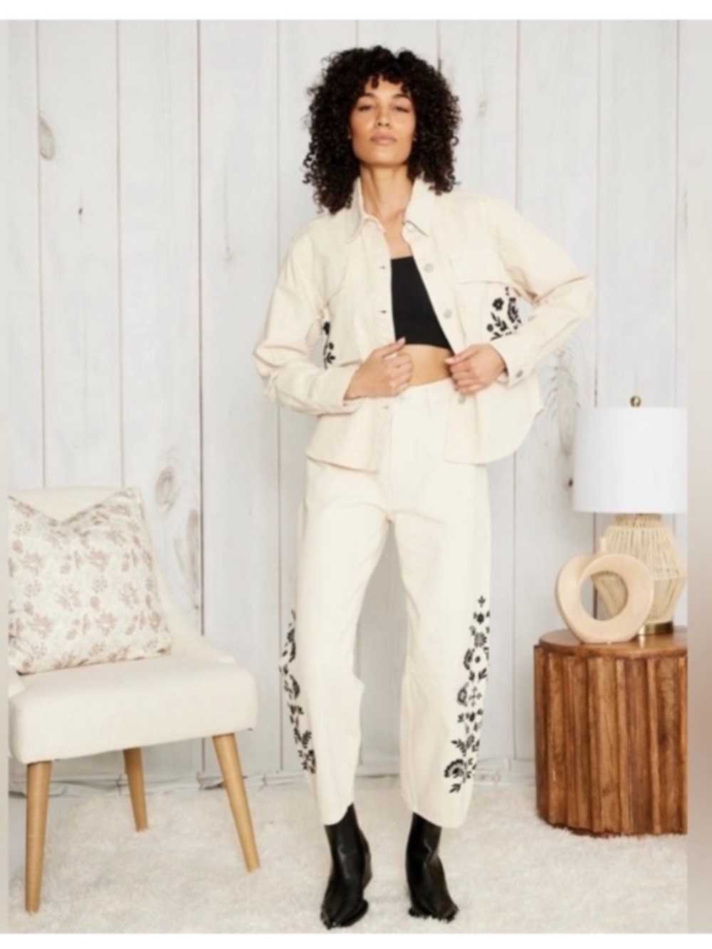 NWT Driftwood Barbara Nordic Floral Embroidered Barrel Leg Jeans Women's W31 L27 - Picture 5 of 12